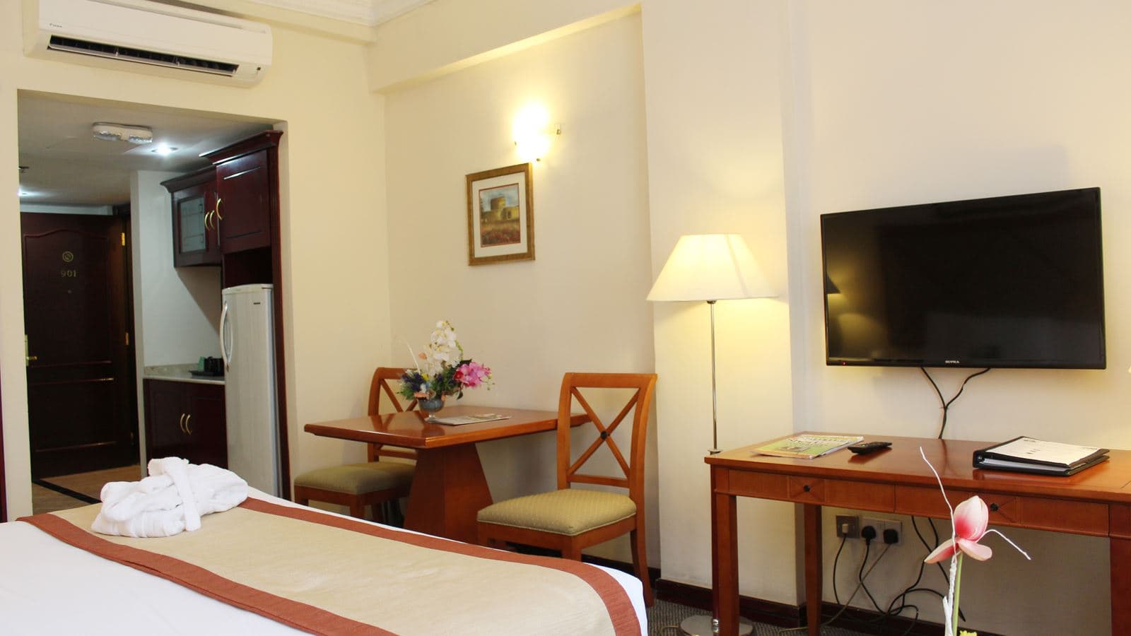 rooms-standard-room