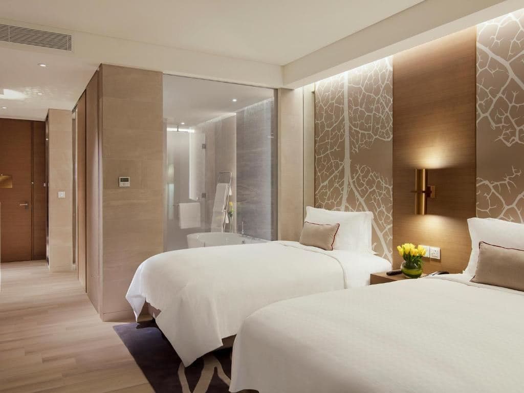 rooms-creek-view-room
