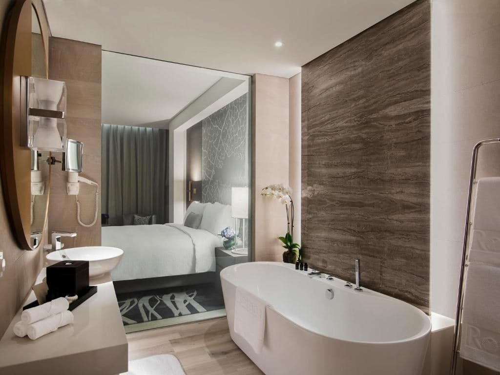 rooms-room-w-lounge-access