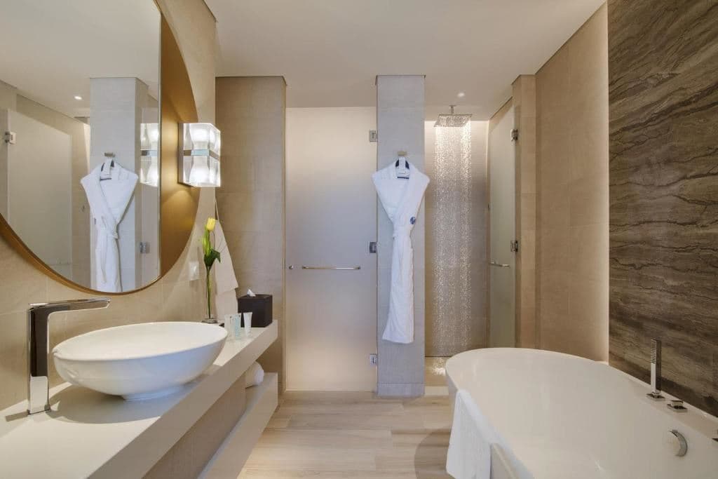 rooms-one-bedroom-suite-w-lounge-access