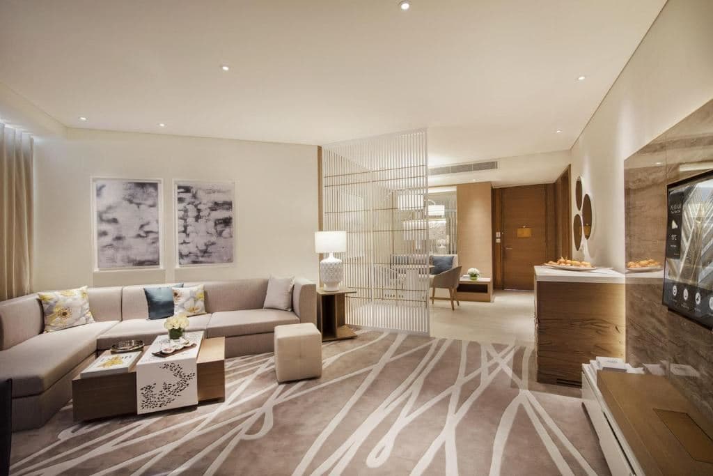 rooms-one-bedroom-suite-w-lounge-access