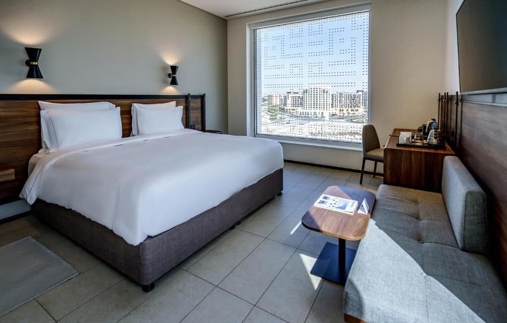 rooms-plus+-room