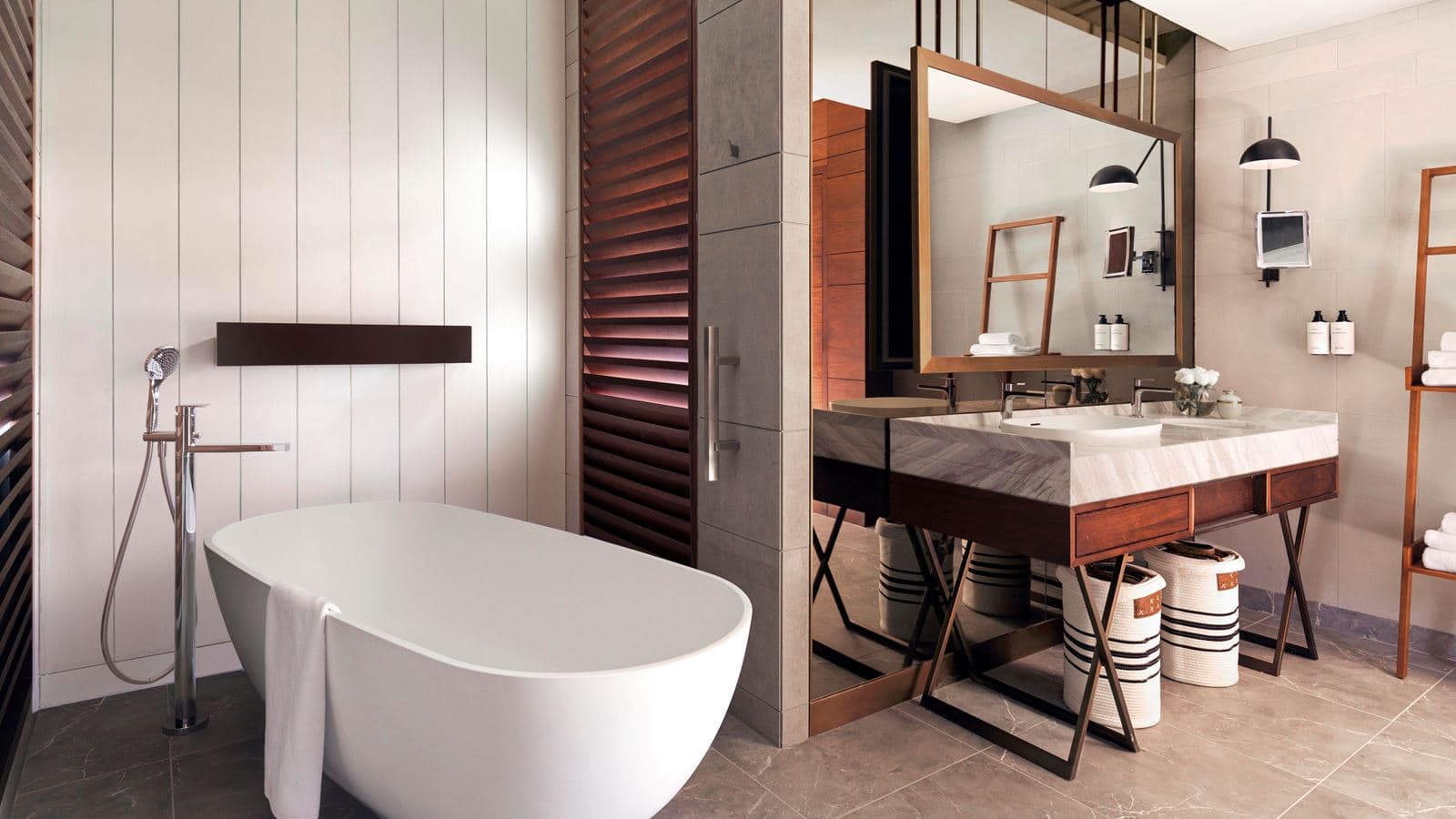 rooms-seafront-villa