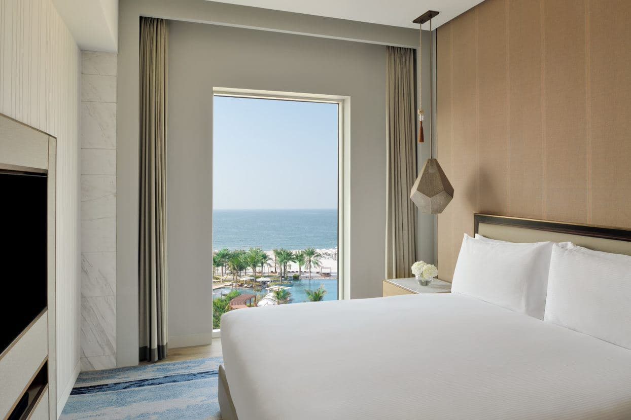 rooms-one-bedroom-sea-view-suite