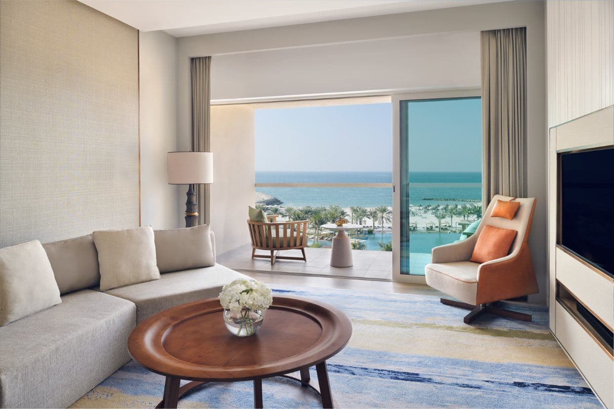 rooms-one-bedroom-sea-view-suite