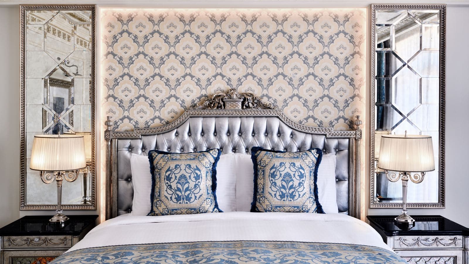 rooms-deluxe-room