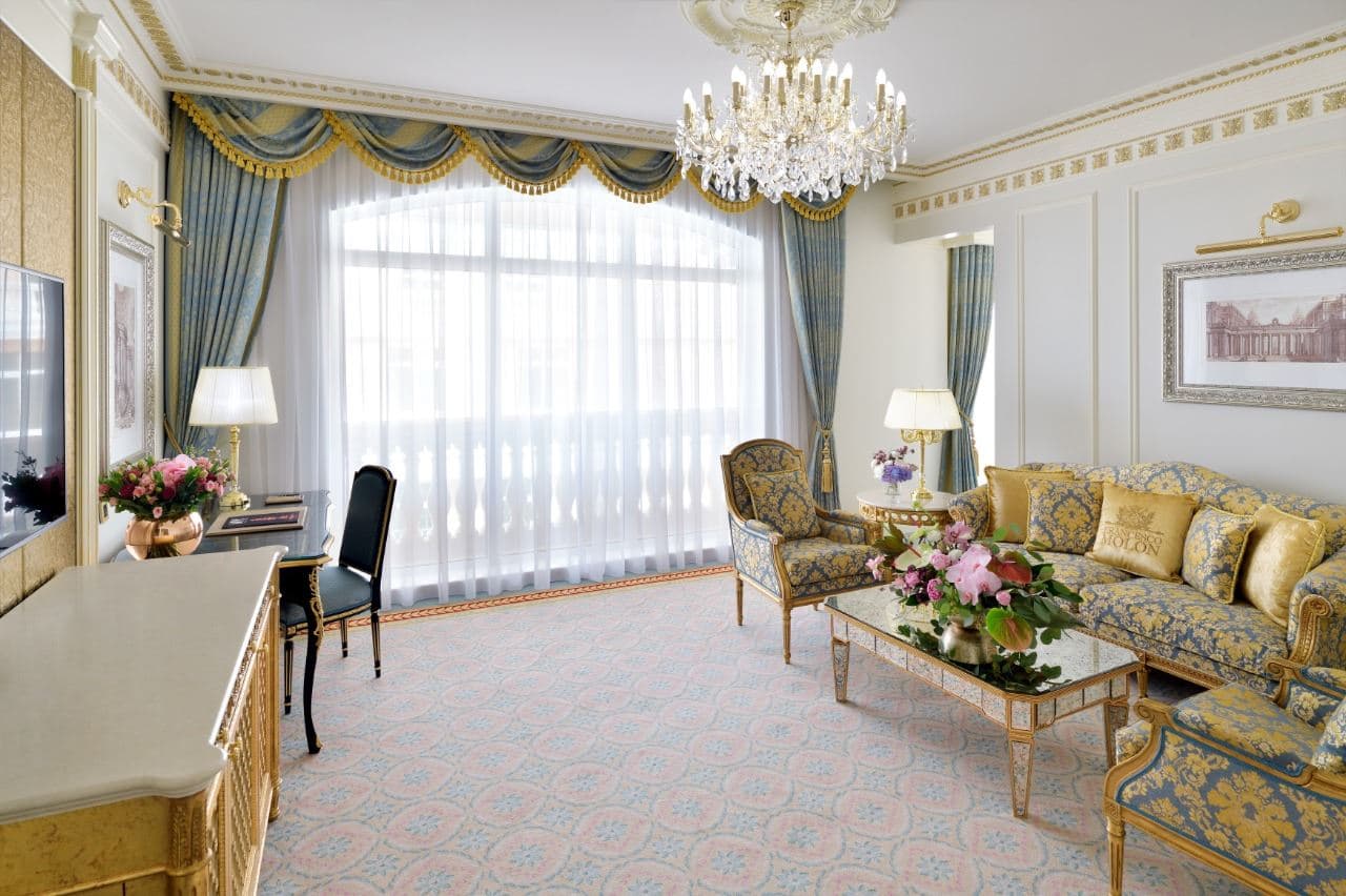 rooms-signature-suite-palm