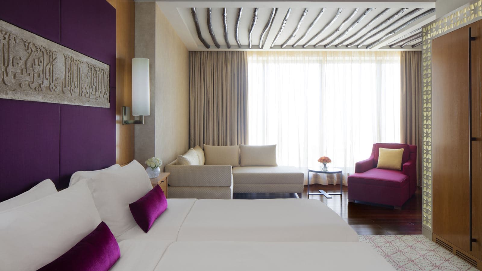 rooms-deluxe-room