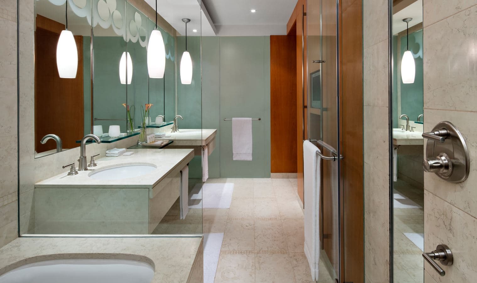 rooms-deluxe-room