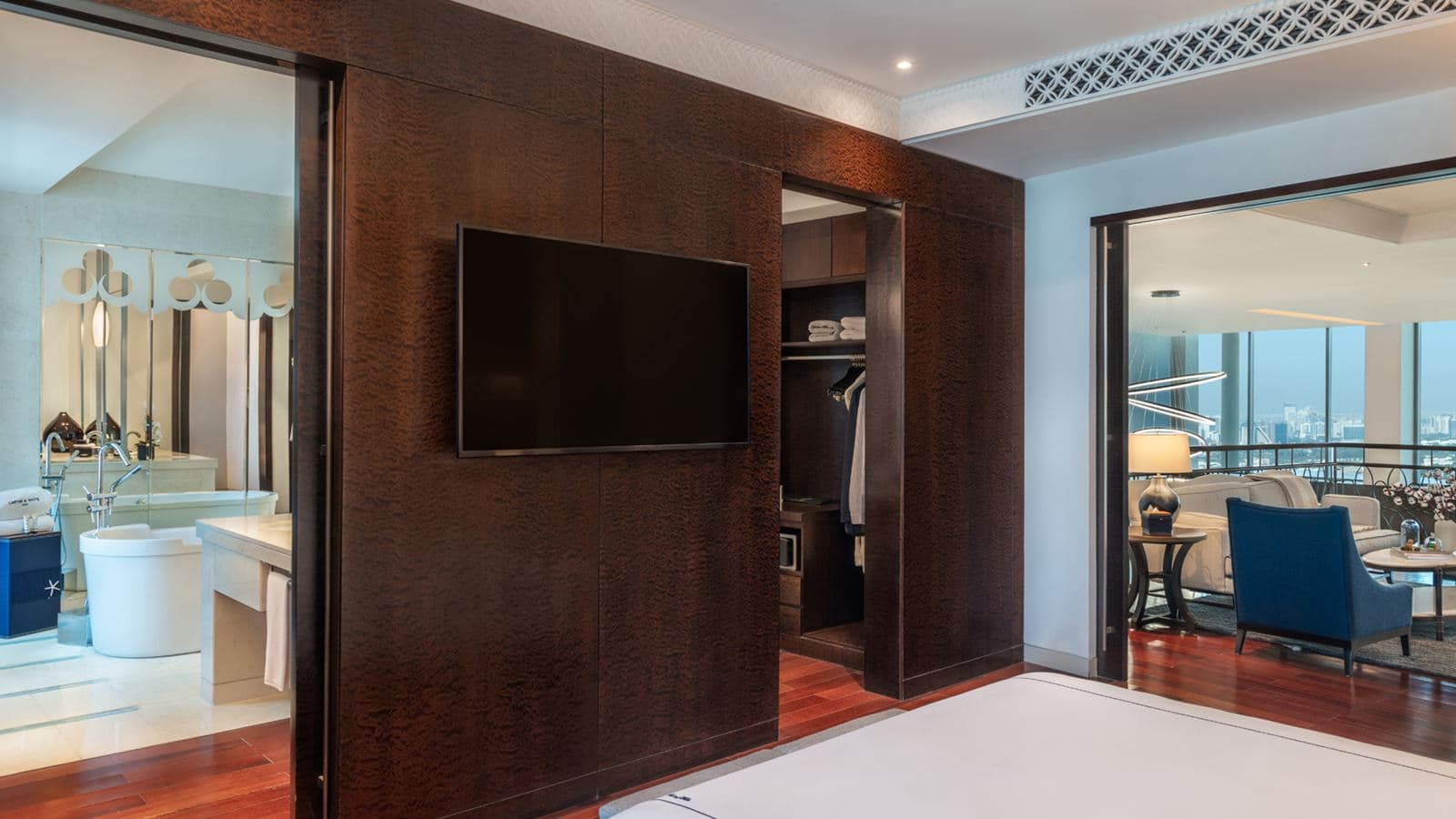 rooms-sky-suite