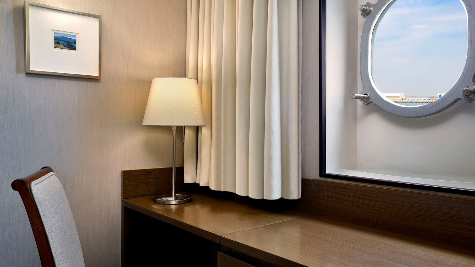 rooms-classic-room
