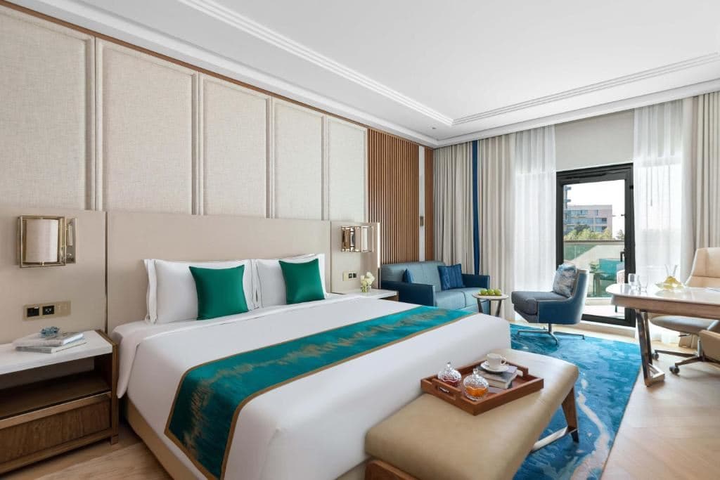 rooms-luxury-family-room