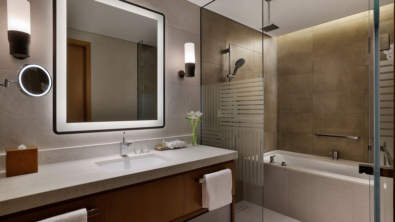 rooms-king-two-bedroom-corner-apartment