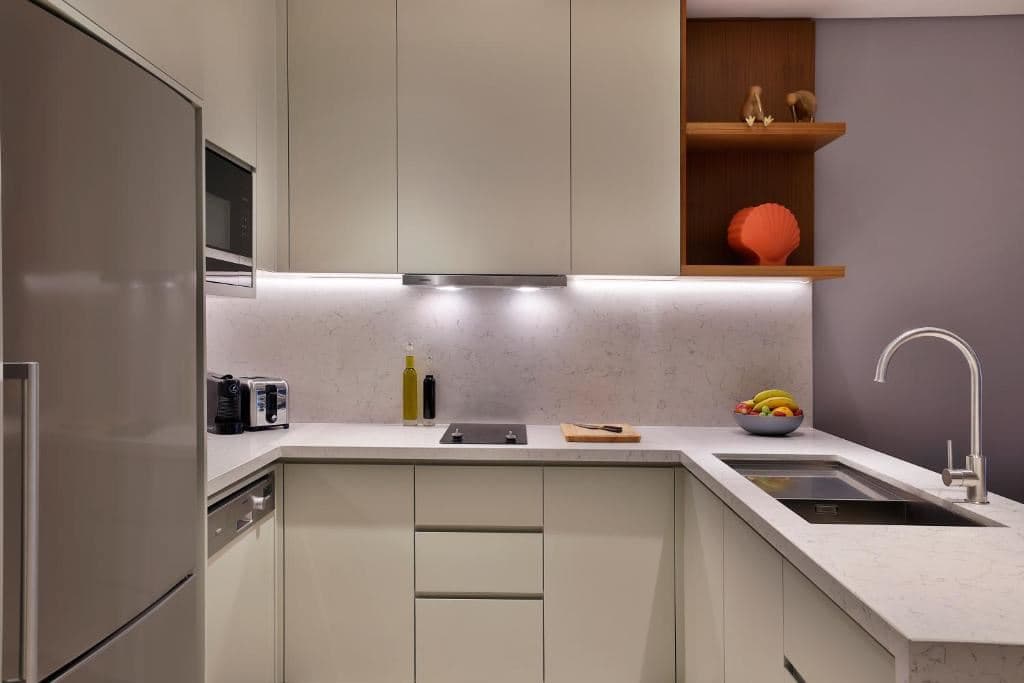 rooms-family-connecting-two-bedroom-apartment-kingtwin