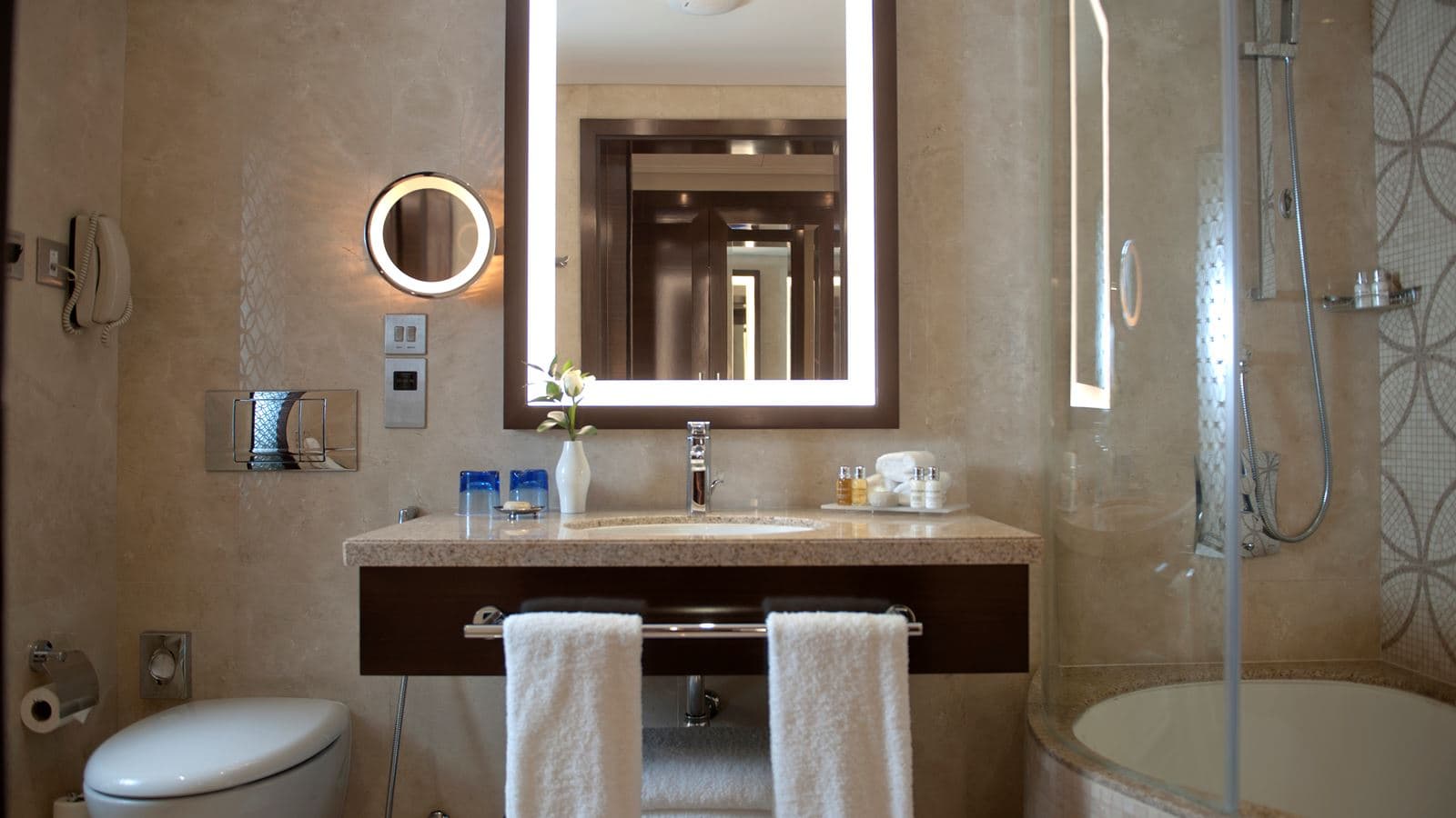 rooms-club-room