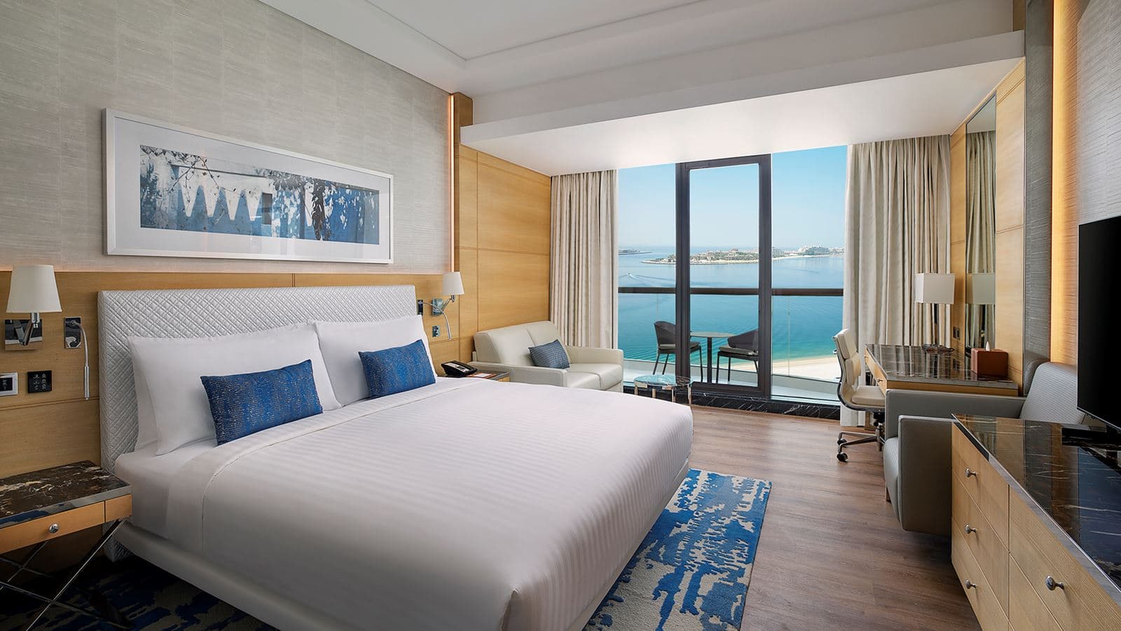rooms-m-club-room-king