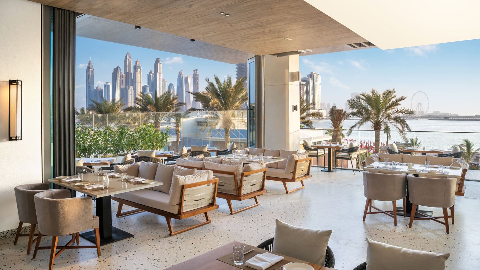 restaurants-the-palm-lounge