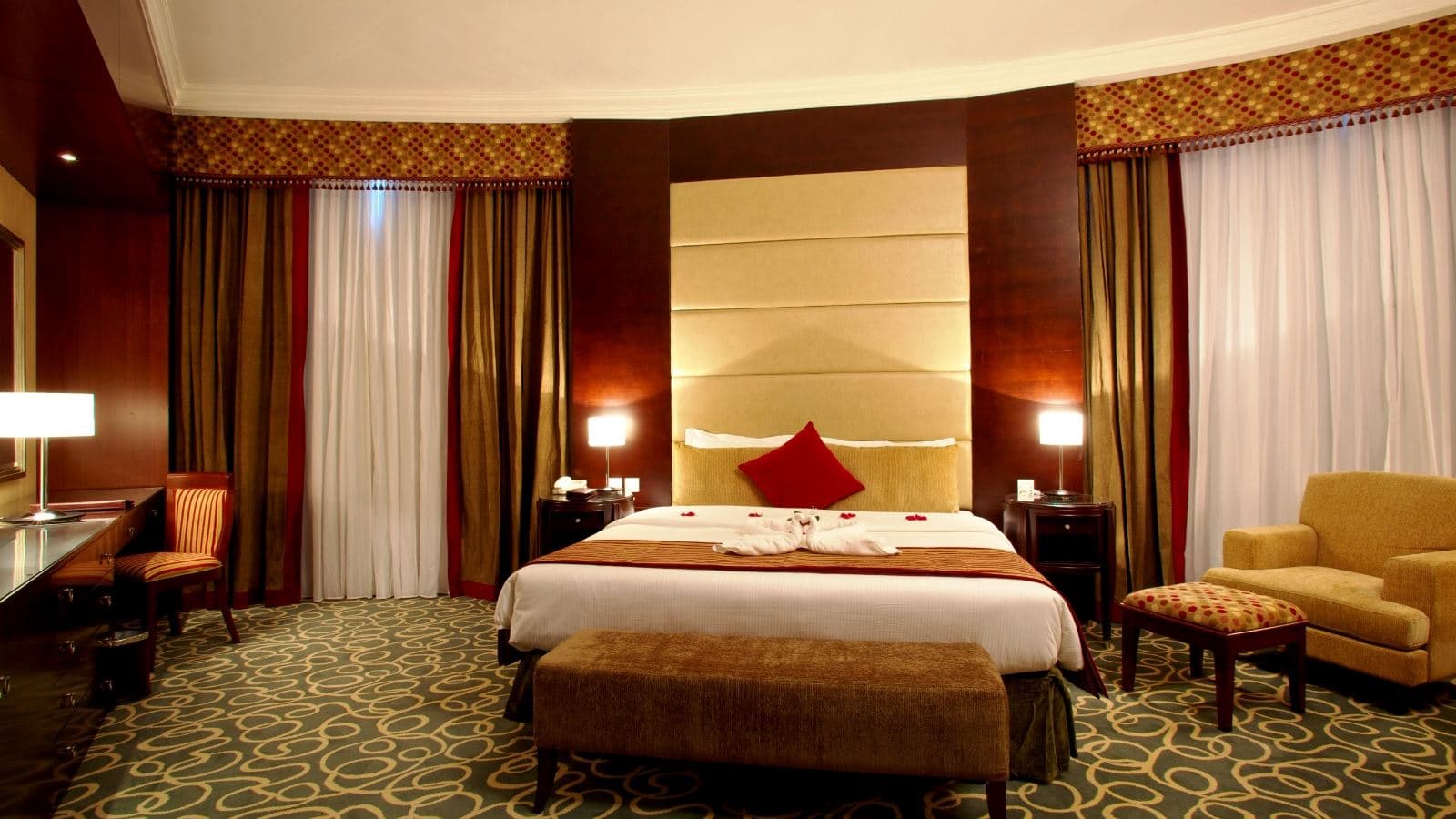 rooms-superior-room