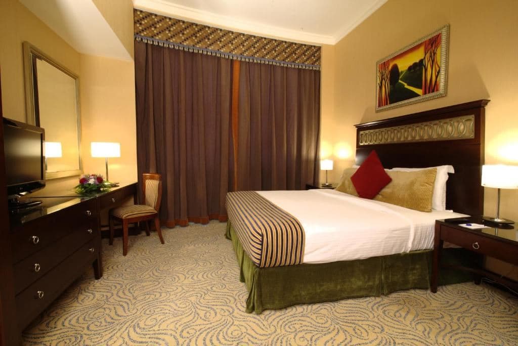 rooms-deluxe-suite--2-bedroom
