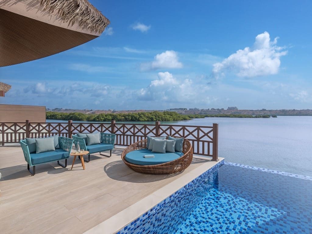 rooms-over-water-pool-villa