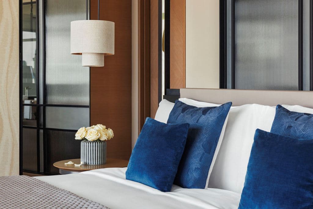 rooms-skyline-suite
