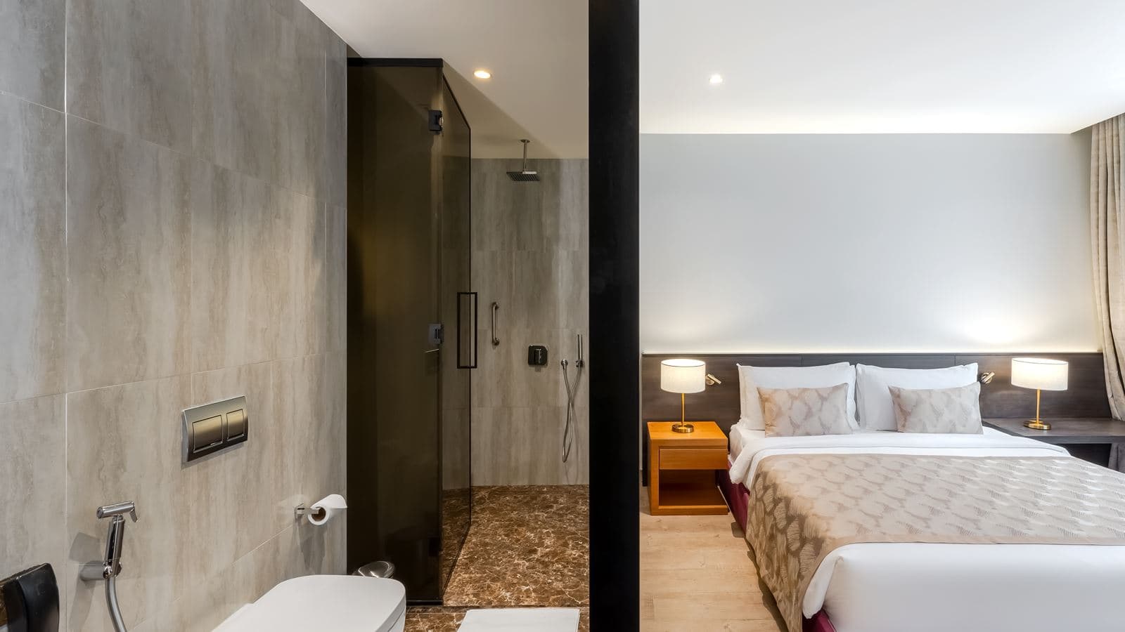 rooms-deluxe-room