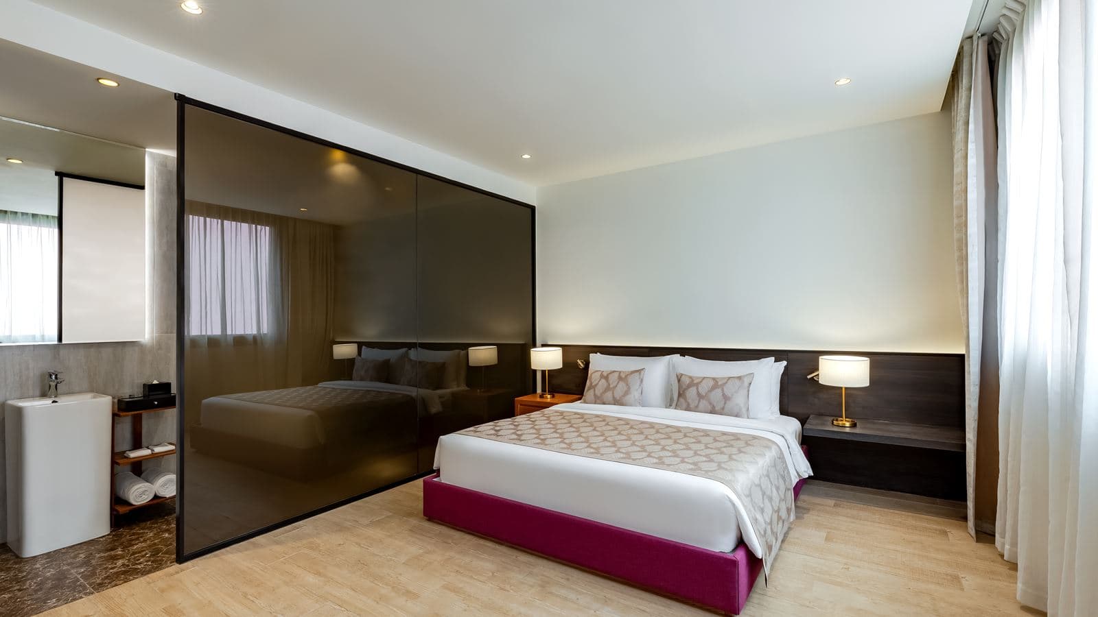 rooms-deluxe-room