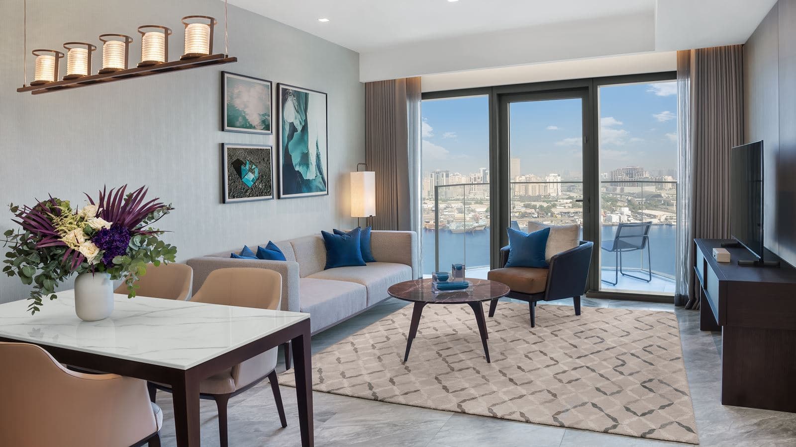 rooms-skyline-suite-creek-view