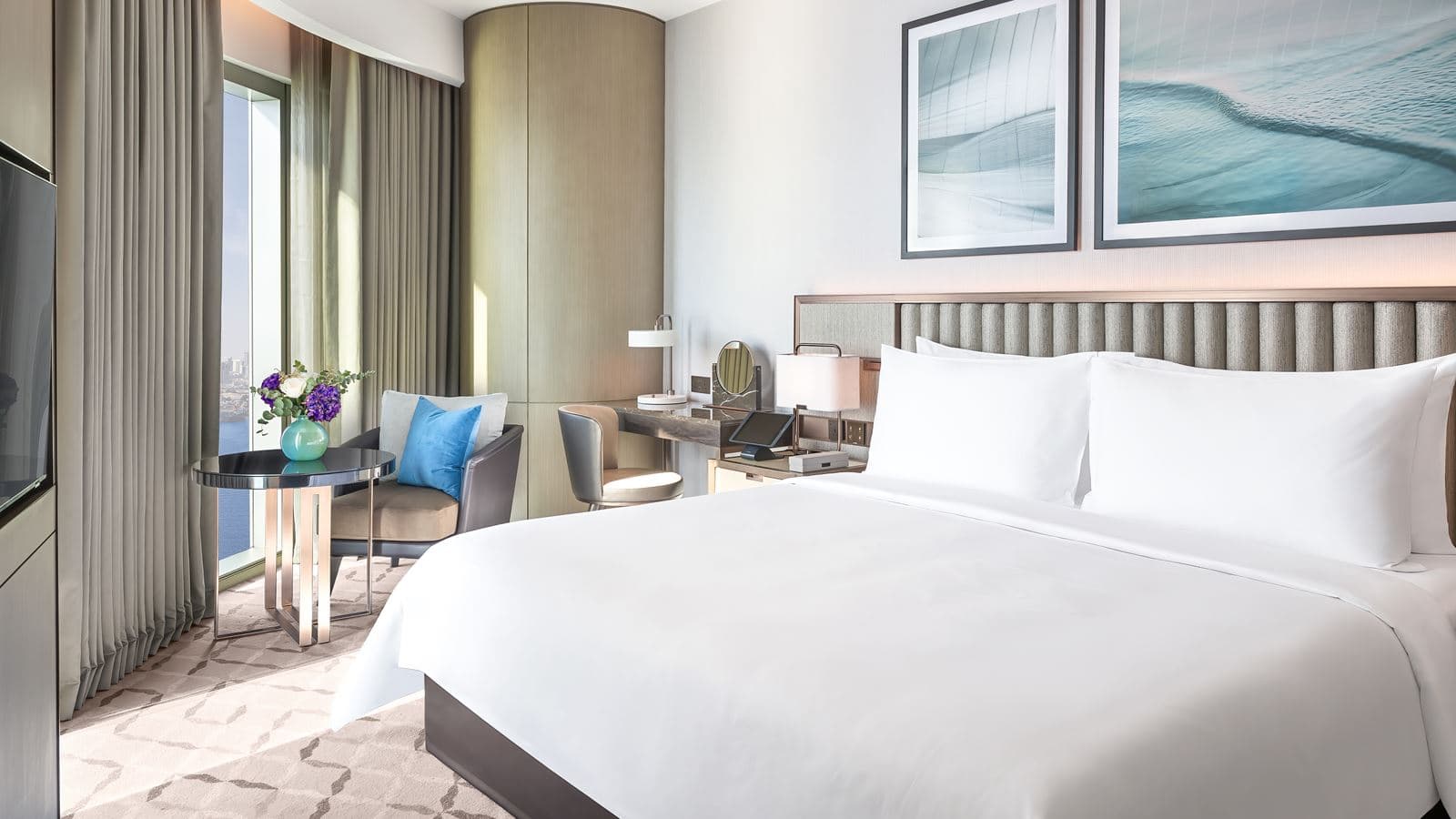 rooms-club-creek-view-king