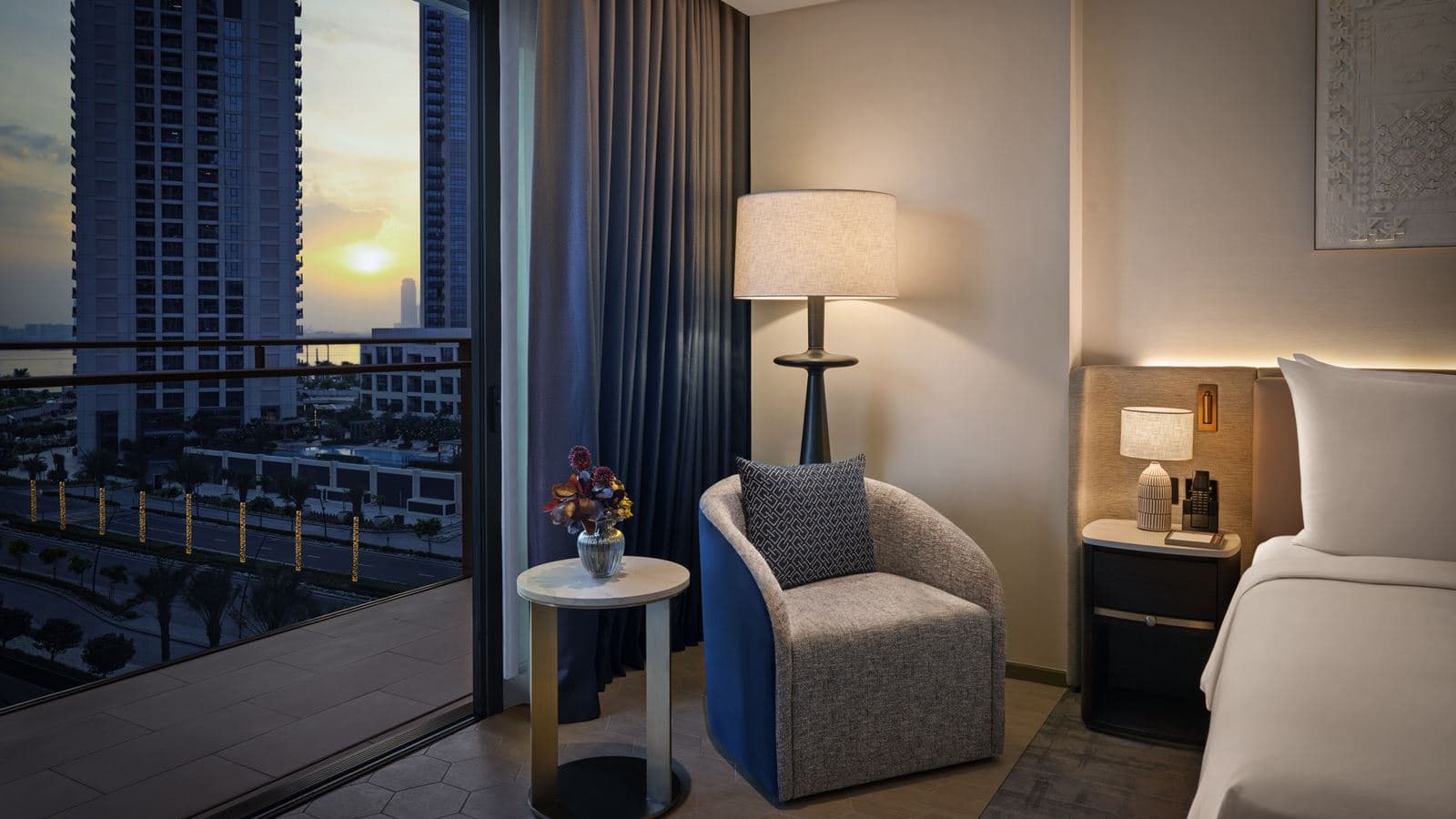 rooms-deluxe-room-king