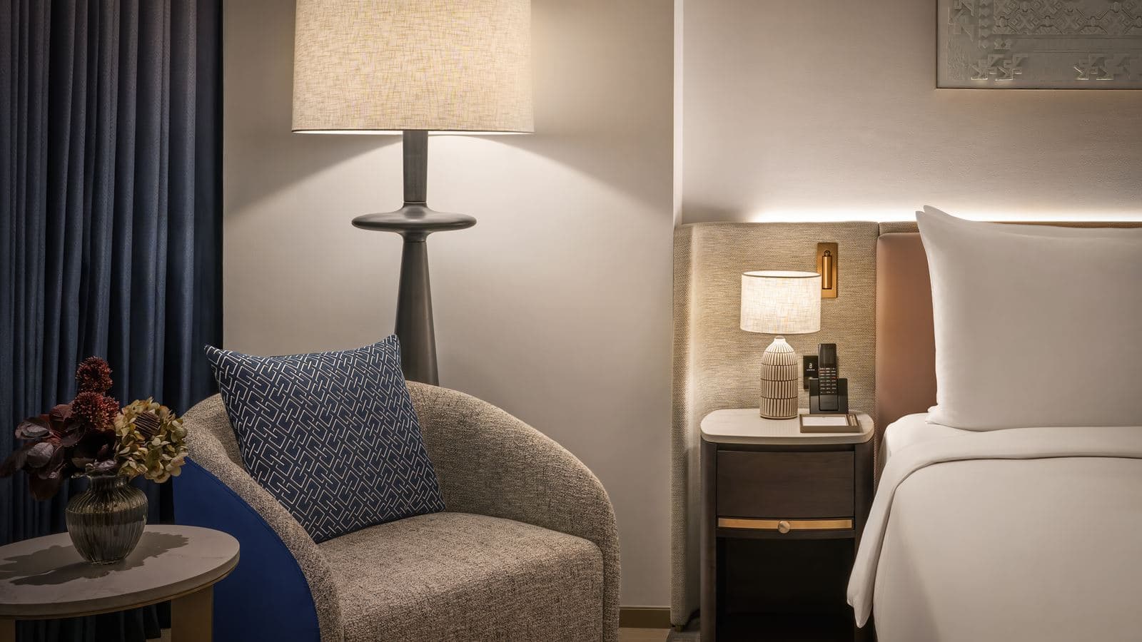 rooms-deluxe-room-king