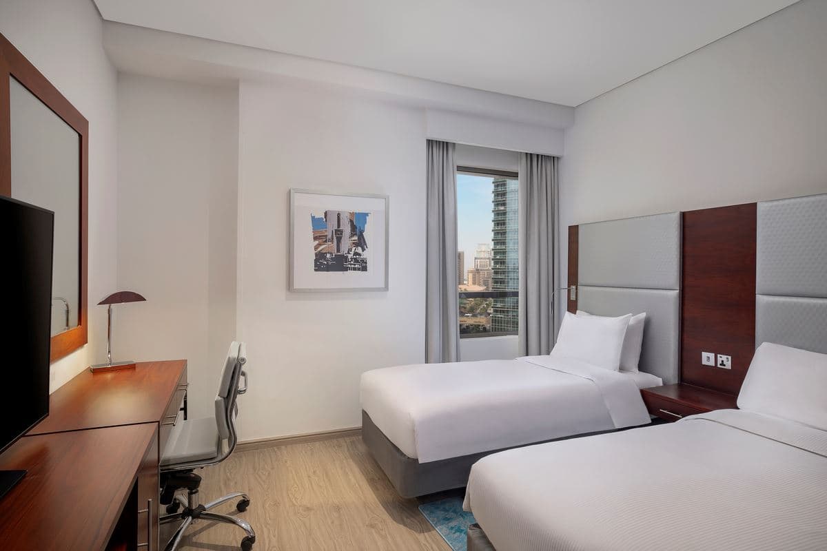 rooms-three-bedroom-family-suite-with-balcony