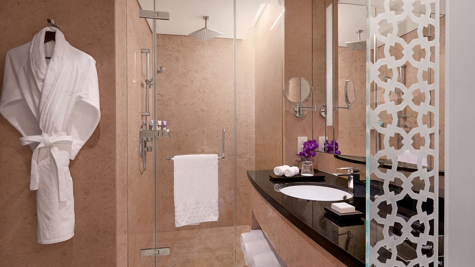rooms-two-double-beds-deluxe-suite