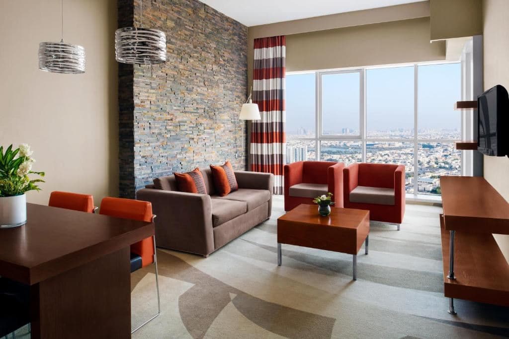 rooms-2-broom-suite