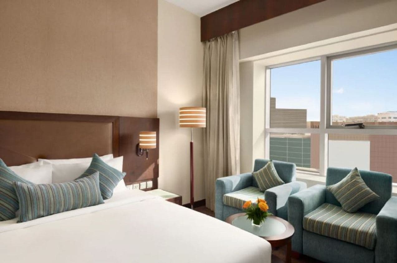 rooms-king-bedroom