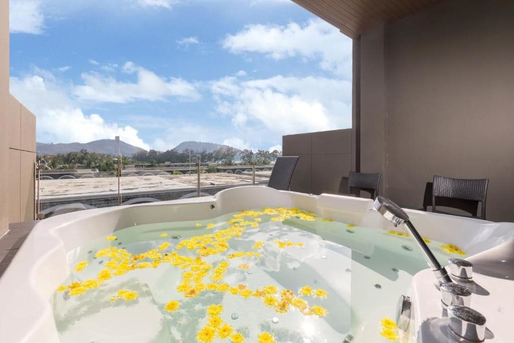 rooms-2-broom-family-suite
