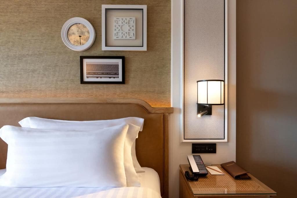 rooms-deluxe-room