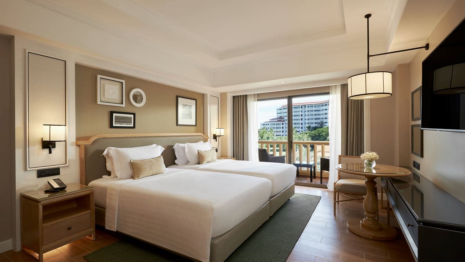 rooms-deluxe-room