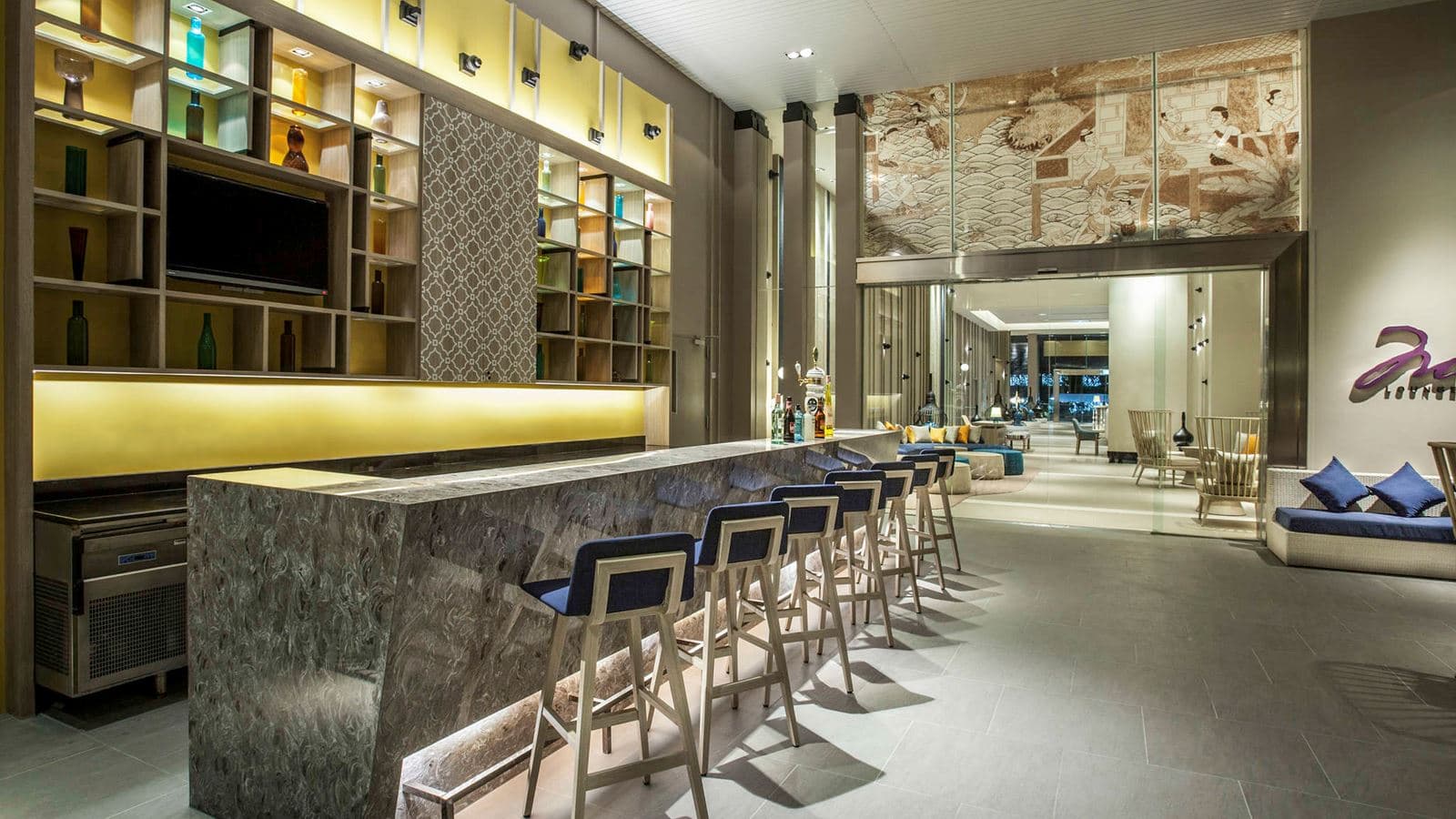 bars-m-lounge