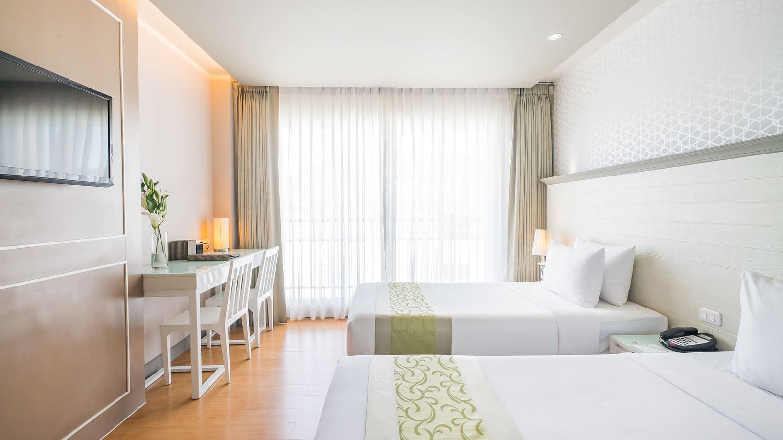 rooms-superior-room