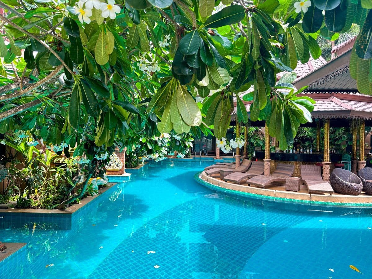 pools-outdoor-pool