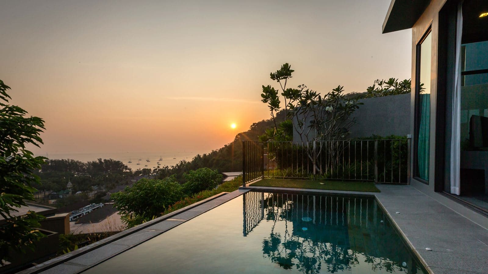 rooms-ocean-view-pool-villa