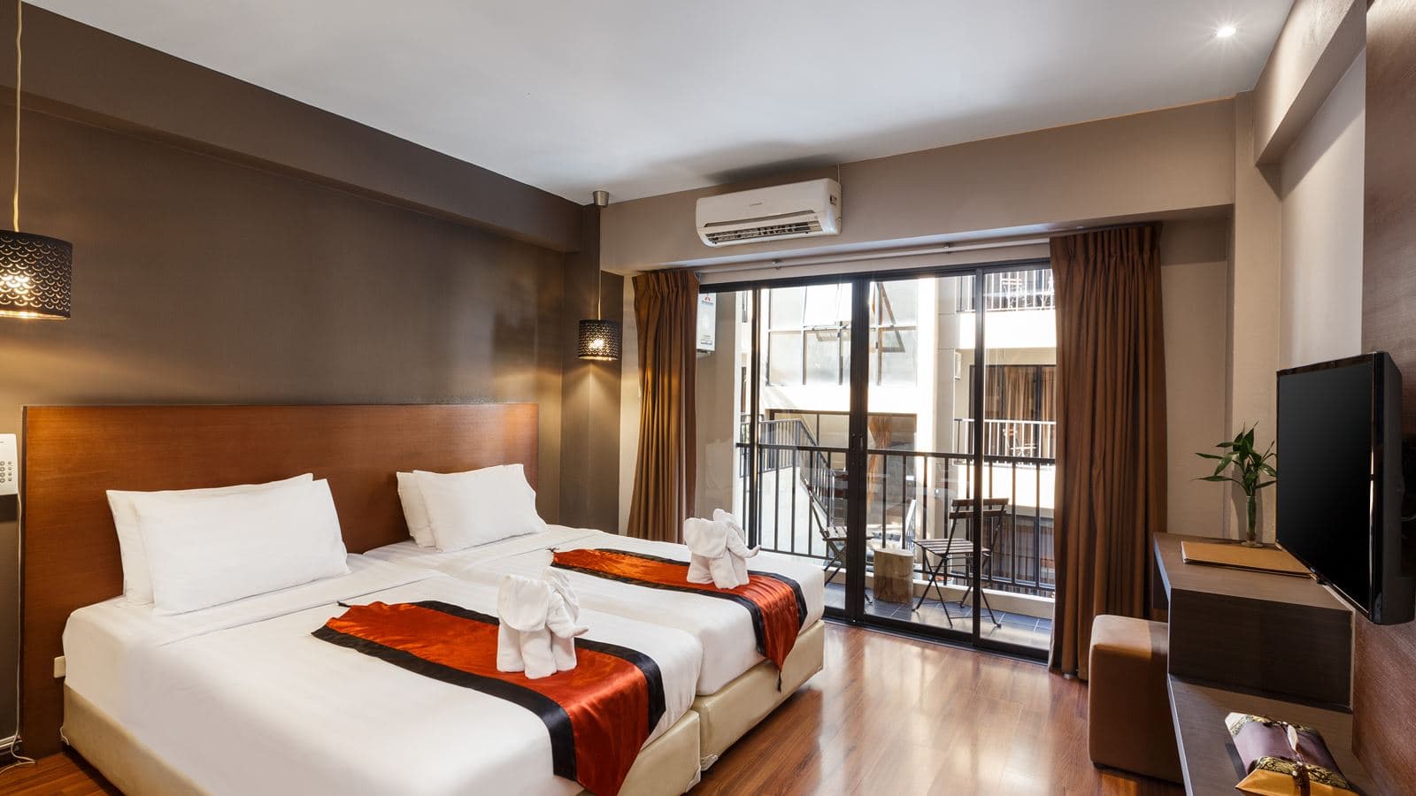 rooms-superior-room