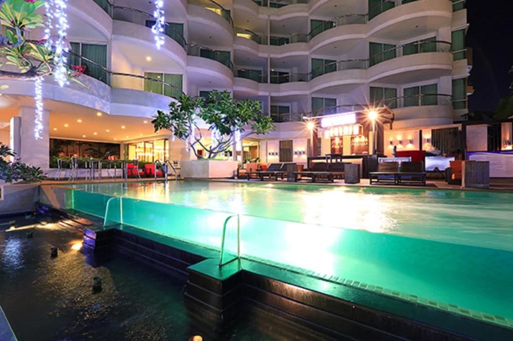 pools-outdoor-pool
