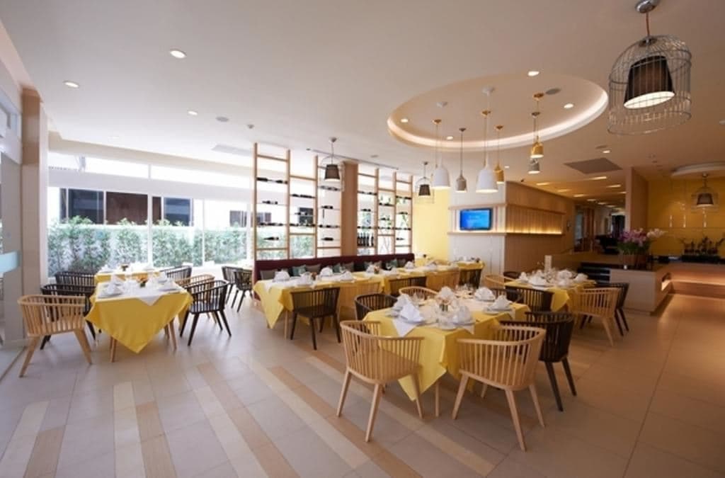 restaurants-beach-bar-restaurant