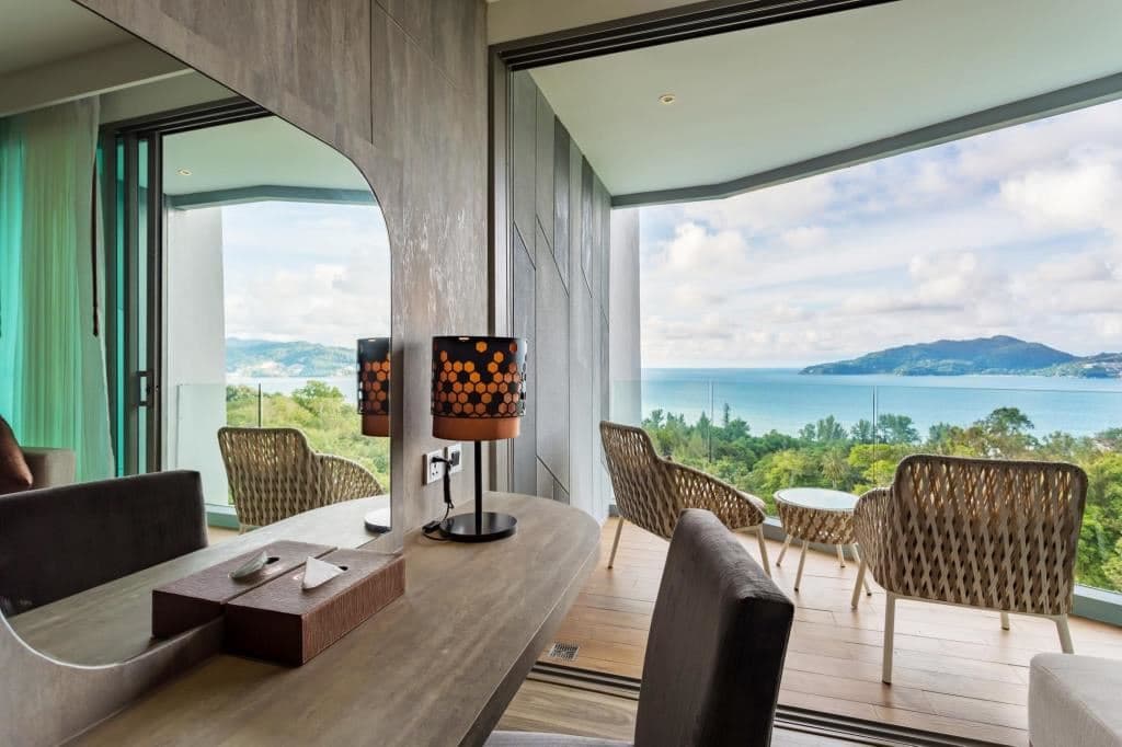 rooms-deluxe-sea-view