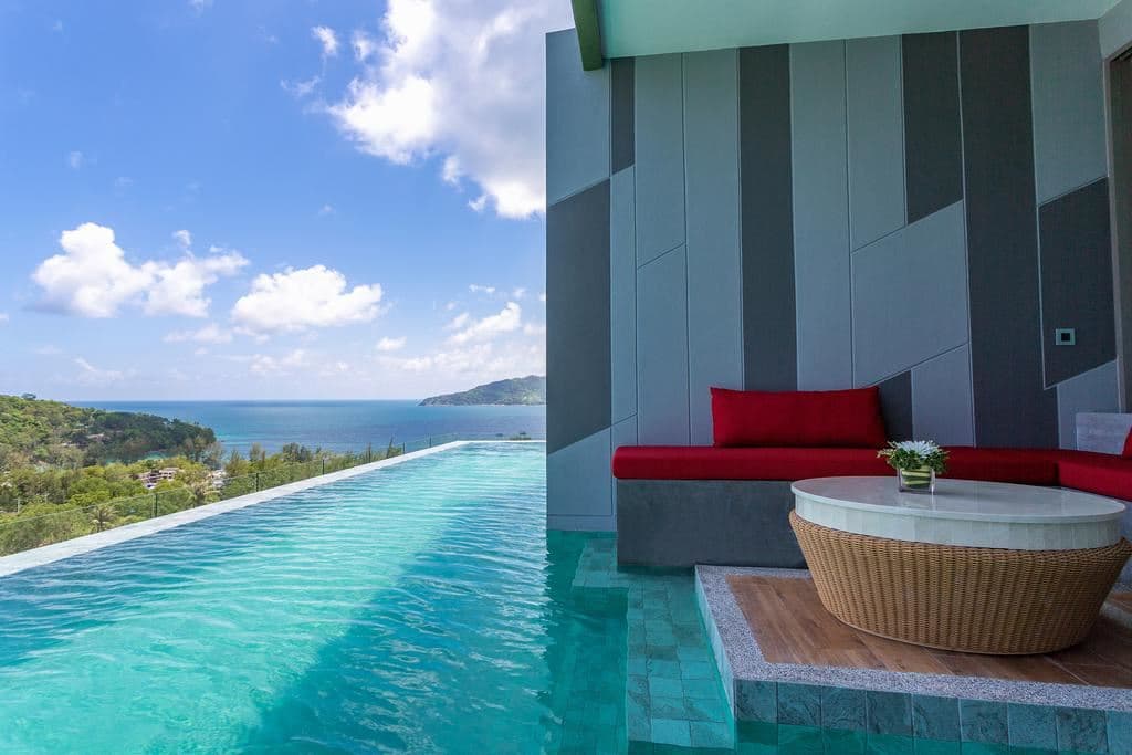 rooms-deluxe-pool-access-sea-view