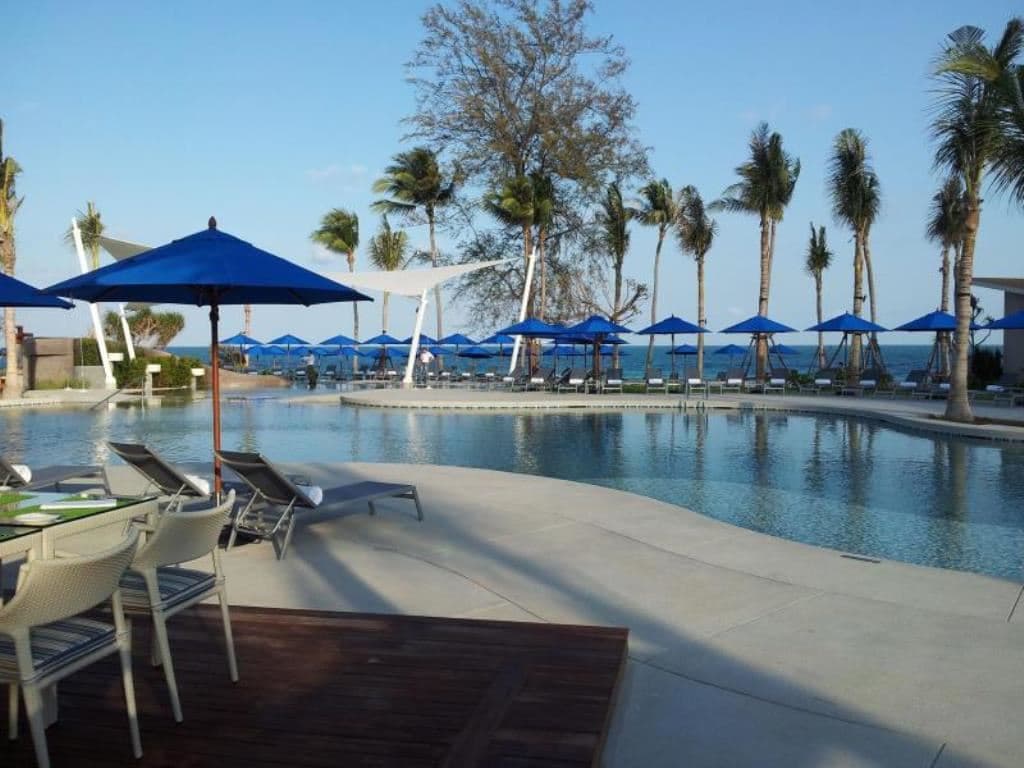 pools-outdoor-pool