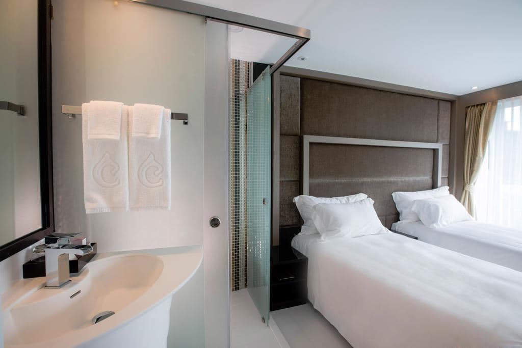 rooms-deluxe-city-view