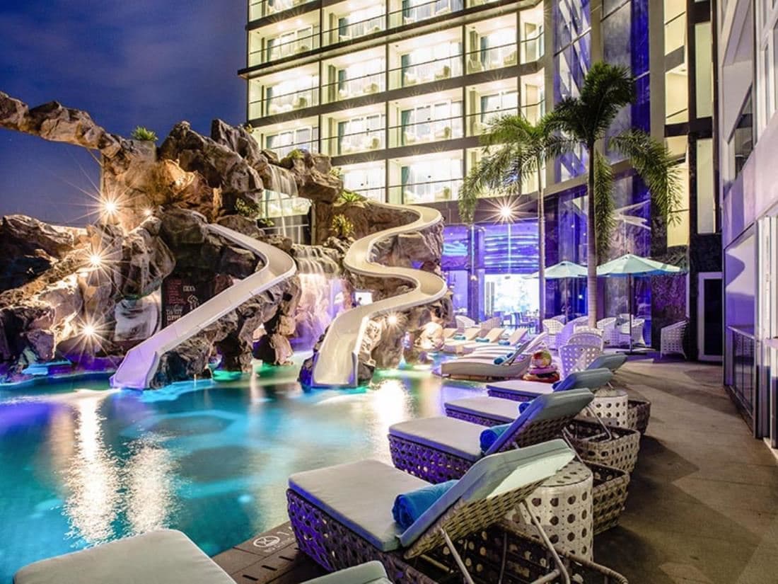 pools-outdoor-pool